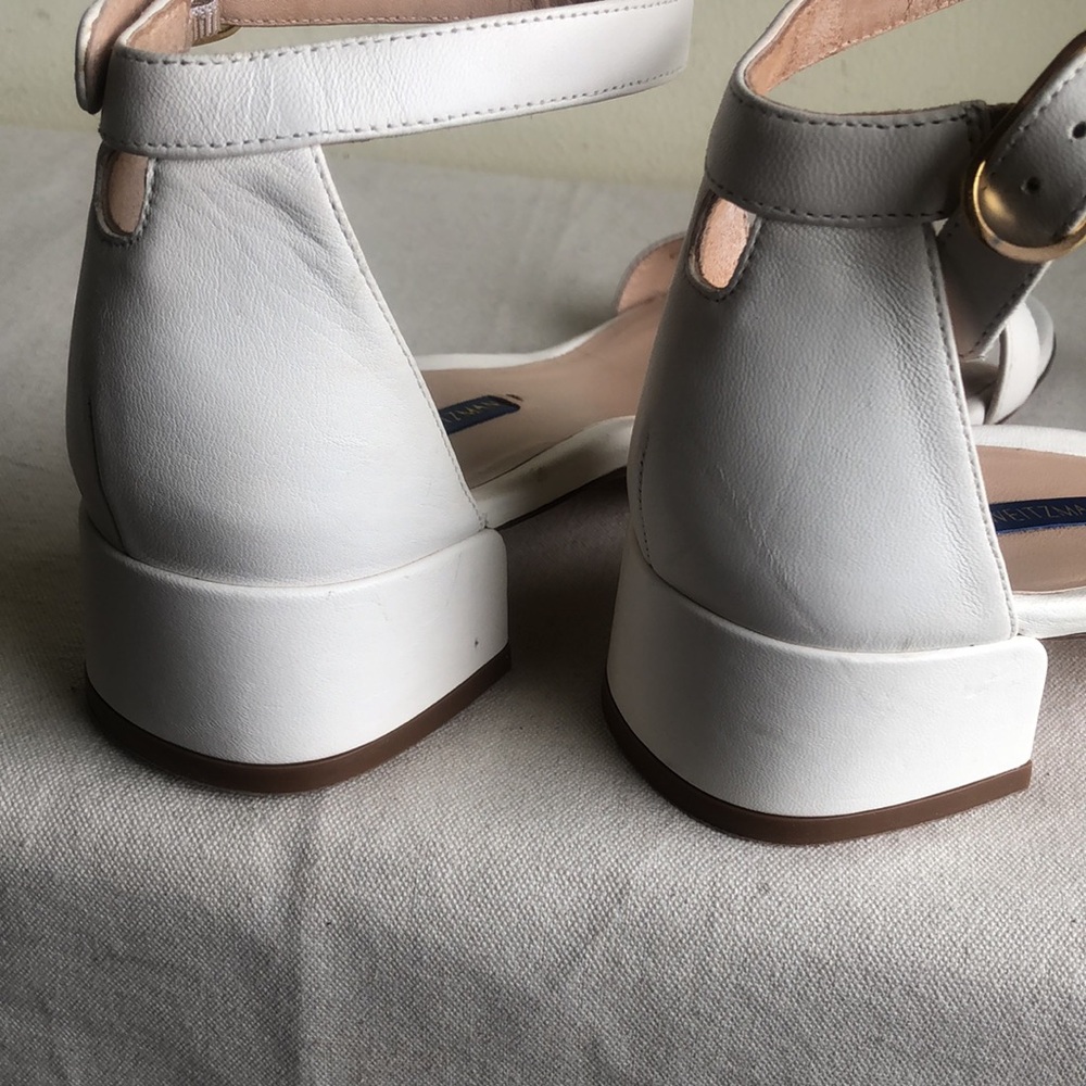 Stuart Weitzman sz 8 White Leather Ankle-Strap Sandals with Gold Buckles - Picture 11 of 11